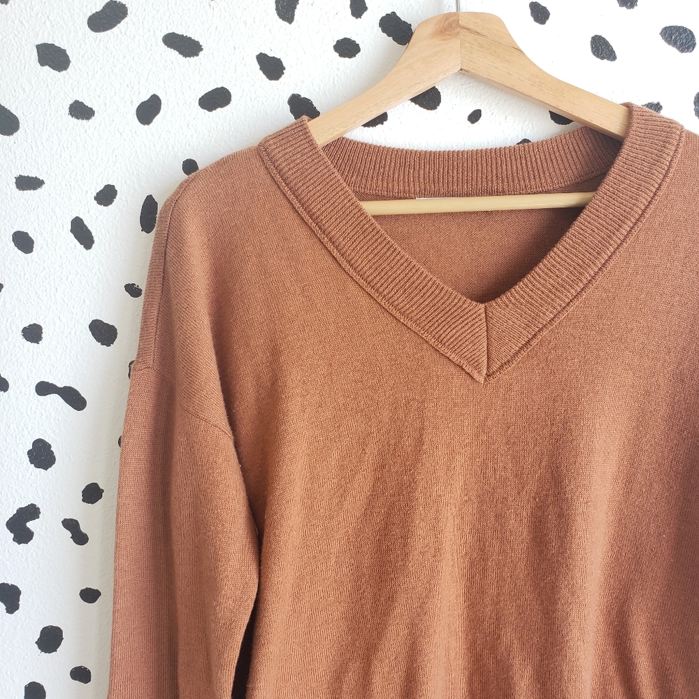 Rust/Brown Lightweight V neck Sweater - Picture 3 of 9